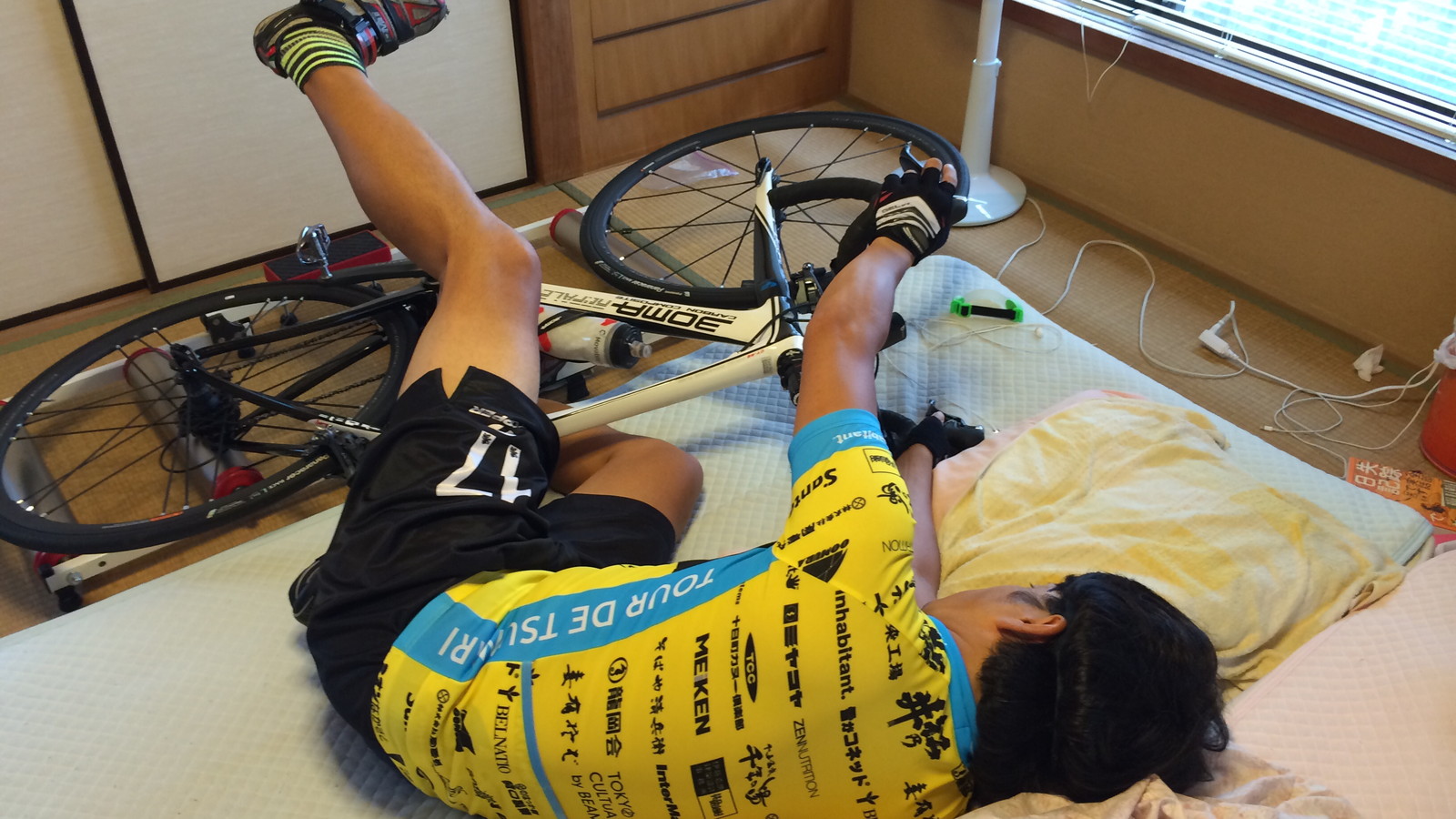 三本ローラー事故動画コンピレーション 安全に乗りこなすためのコツとノウハウ サイクルガジェット ロードバイクが100倍楽しくなるブログ Powered By ライブドアブログ