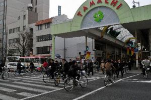 自転車トラブル、コンビニへ
