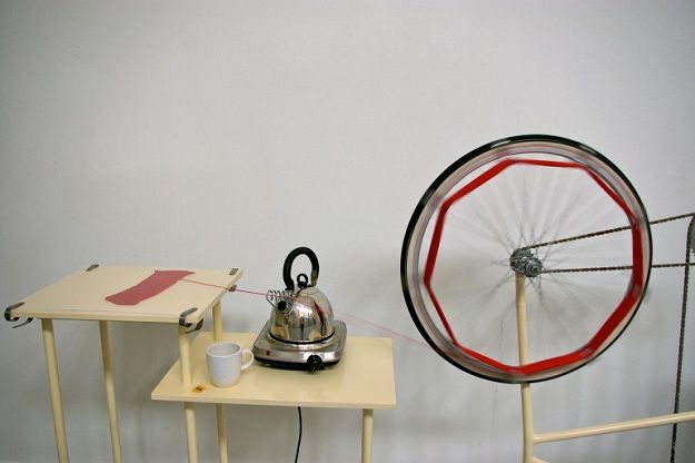 The un-knitting machine, by Imogen Hedges, www.kingston.ac.uk