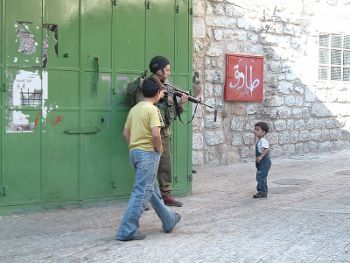 Photo by CPT-Hebron,licensed under the Creative Commons Attribution ShareAlike 3.0 Unported.