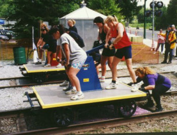 �����ͤȣ��ͤǰ���