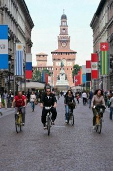 「車より自転車」、経済危機のイタリア