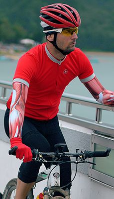 Muscle Skin Suit, muscleskinsuit.com/