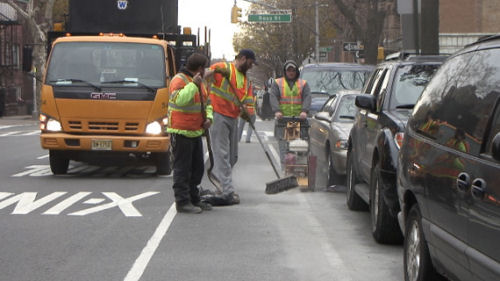 Wipes Off Bike Lane, www.streetsblog.org
