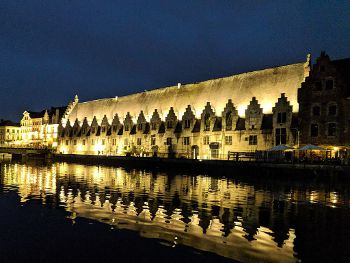 Groot_Vleeshuis,Photo by Abderrahman Ait Ali,licensed under the Creative Commons Attribution ShareAlike 3.0 Unported.