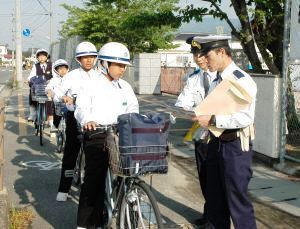 ヘルメットの着用