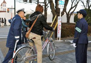 ������ž�֤˥֥졼��