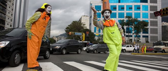 City Hires Mimes to Give Bad Drivers the Silent Treatment