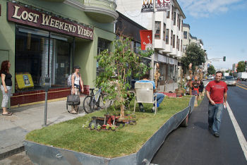 Photo by Steve Rhodes,licensed under the Creative Commons Attribution ShareAlike 3.0 Unported.