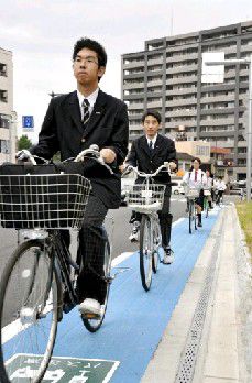 自転車レーン