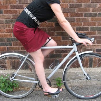 Skirt garter/clip for biking, www.etsy.com