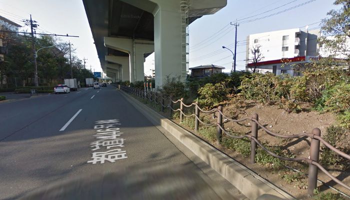 首都高5号高架下