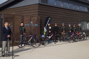 ��󥿥�������