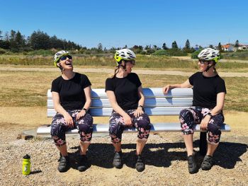 #CHICKSWHORIDEBIKES