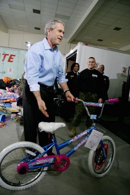ブッシュ大統領と自転車