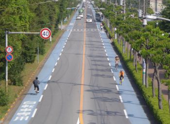 自転車レーン