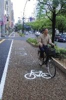 歩道上の自転車レーンは有効だろうか?