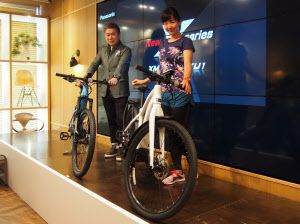 �ѥʥ��˥å�