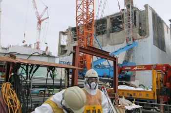 増え続ける汚染水 溶融燃料手つかず