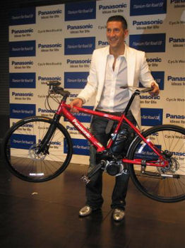 ���Х˥塼��