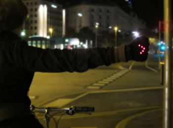 Early Winter Night Biking Gloves