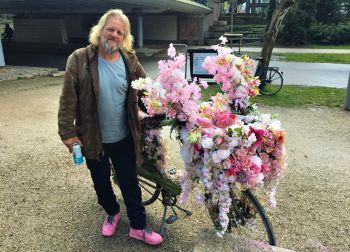 flowerbikeman