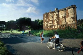 Bike and Hike along the Via Appia Antica, members.virtualtourist.com