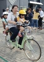3人乗り自転車に試乗