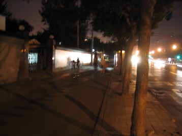 �ºݤˤϡ���äȰŤ�