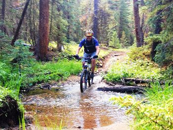 Photo by TRAILSOURCE.COM,licensed under the Creative Commons Attribution ShareAlike 3.0 Unported.