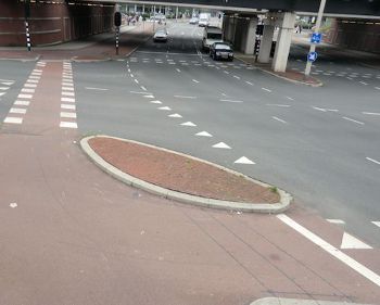 Dutch Intersection Design with Cycle Tracks, NL-2011-TranspoWiki