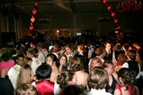 Prom_crowded_dancefloor