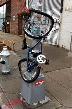 Twisted��Bicycle Planter, www.bernardklevickas.com