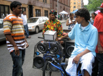 Image MADE IN QUEENS, www.madeinqueensfilm.com