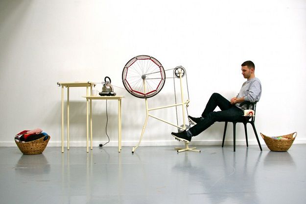 The un-knitting machine, by Imogen Hedges, www.kingston.ac.uk