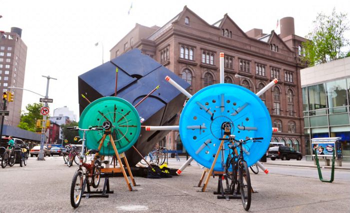 Cyclo-phone, cyclophone.carbonmade.com