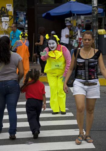 City Hires Mimes to Give Bad Drivers the Silent Treatment
