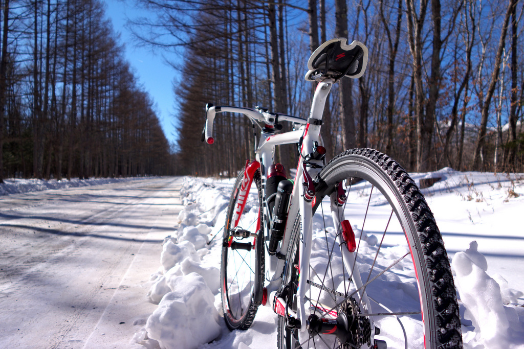 スパイクタイヤで雪道試走 八ヶ岳ポタ 自転車百景
