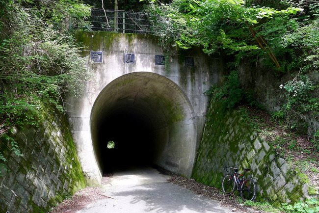 物見隧道