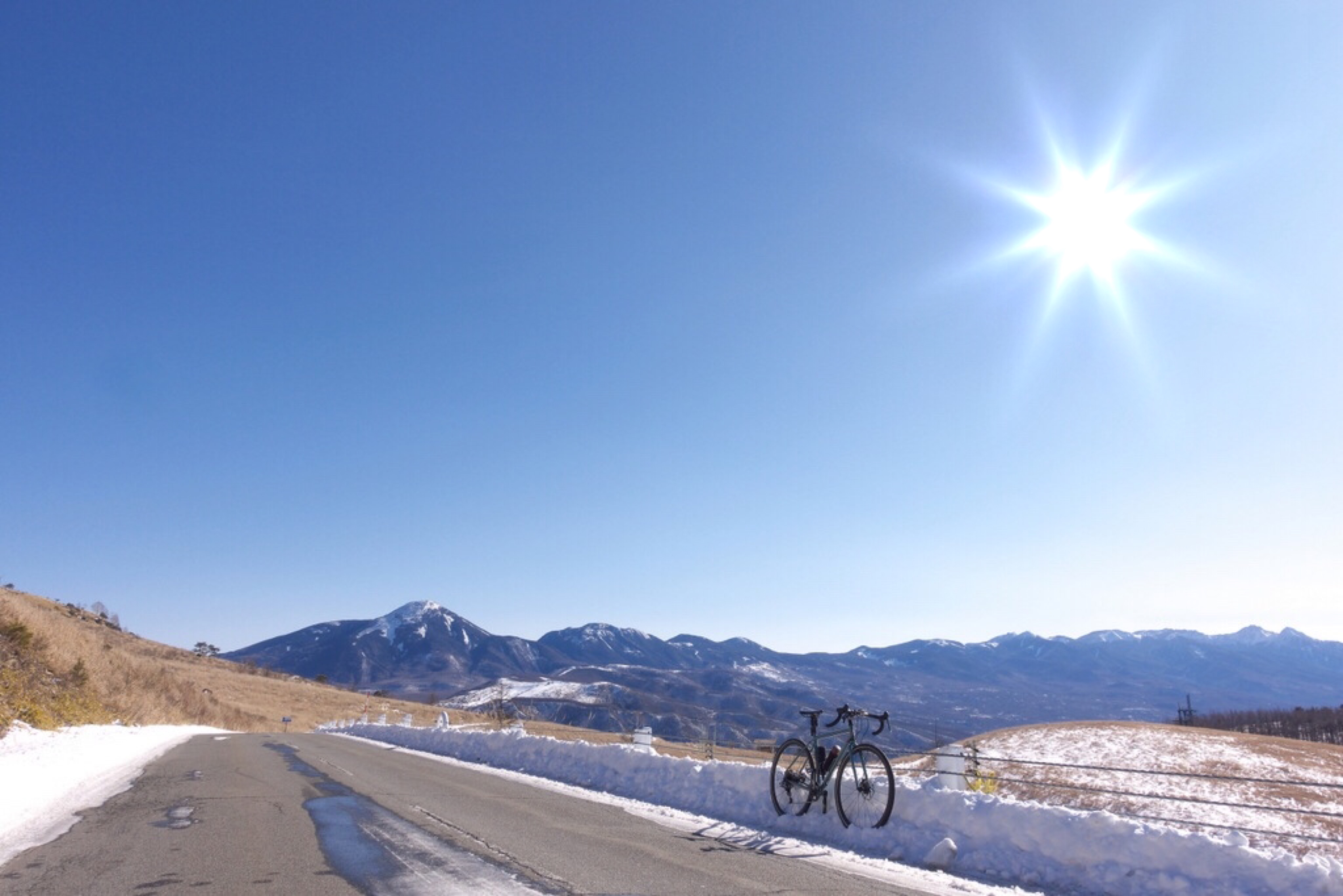 今年は雪が少ないね ビーナスライン 自転車百景 今年は雪が少ないね ビーナスライン 自転車百景