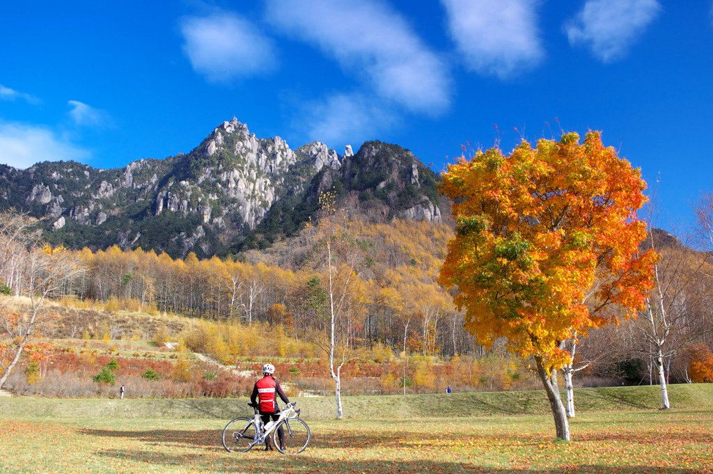 瑞牆岩塊の絶景と紅葉に感動 自転車百景 瑞牆岩塊の絶景と紅葉に感動 自転車百景
