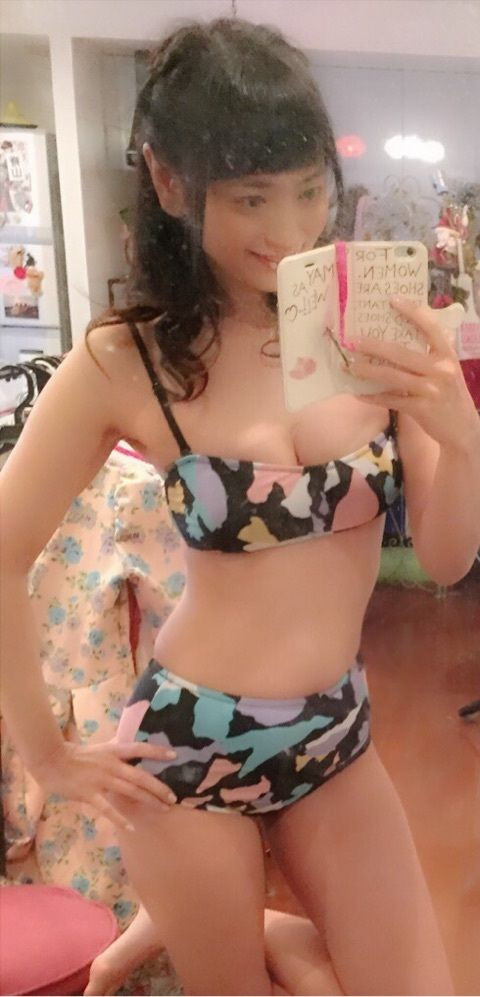 【女子アナ画像あり】脊山麻理子アナ、35歳の胸の水着姿披露