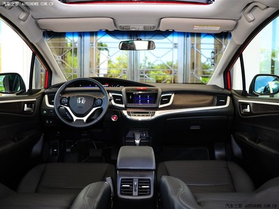 Honda_Jade5