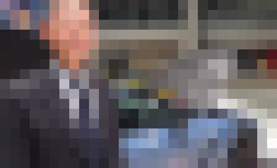 886oecM1CE_xqvUB
