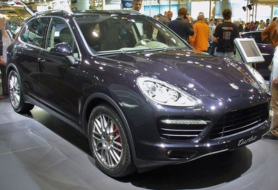 800px-Porsche_Cayenne_II_Turbo