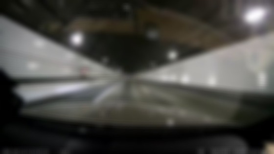 【動画】ロールスロイス乗りさん、アホみたいに飛ばす車に追い抜かれる…
