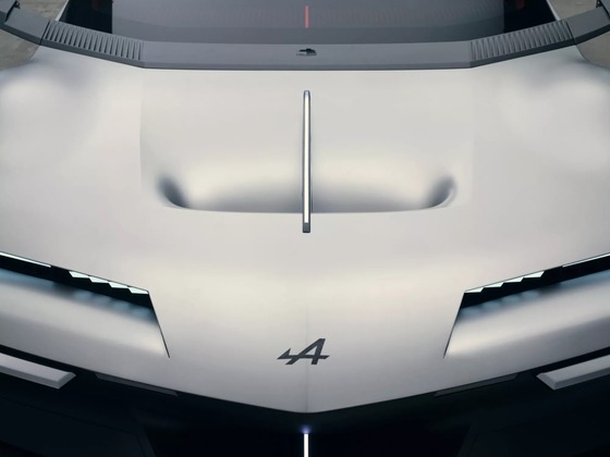 【画像】エヴァのミサトさんの愛車でお馴染みの『アルピーヌ A310』、次世代コンセプトモデルが登場