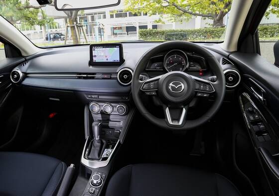 MAZDA2