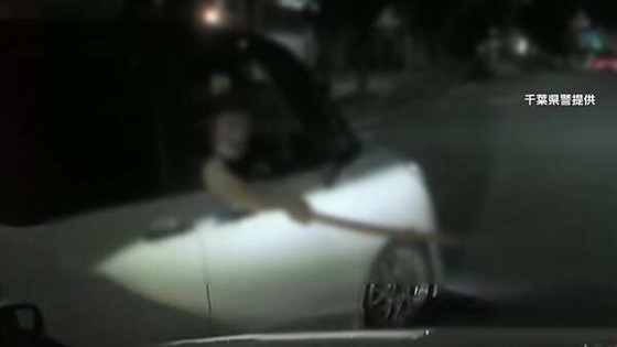 【動画】プロドライバーさん、パチンコで負けてイライラし木刀を振り回して煽り運転してしまうｗｗｗｗｗｗｗｗｗｗｗｗｗ