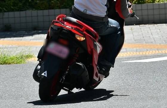 ピンクナンバー原付のマナーの悪さは異常